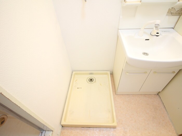 物件内観写真15　(洗濯機置場)