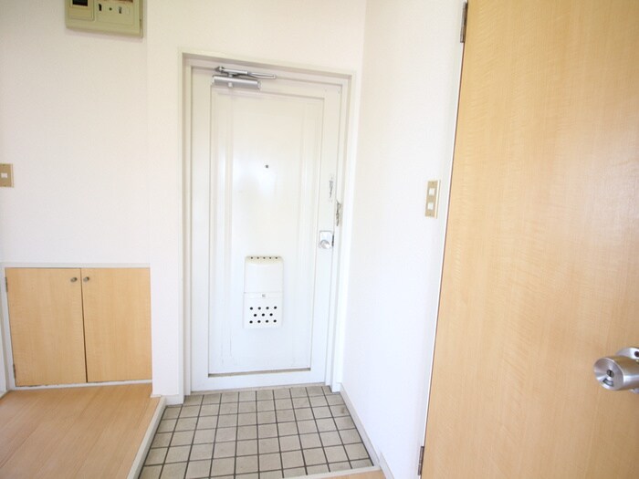 物件内観写真17　(玄関)