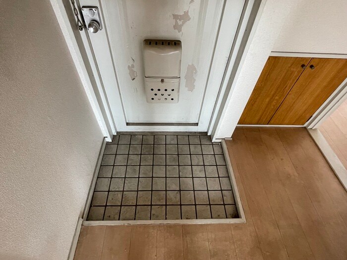 物件内観写真22　(玄関)
