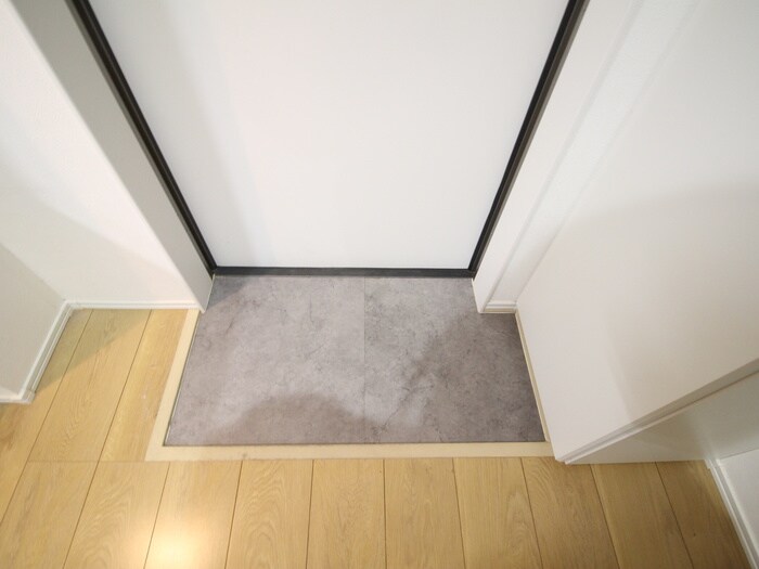 物件内観写真17　(玄関)