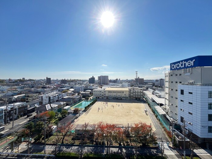 物件内観写真22　(室内からの展望)