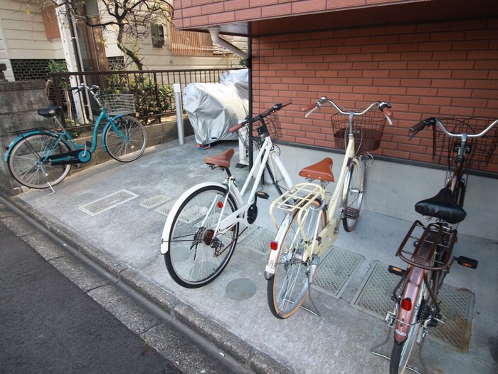 物件外観写真6　(駐輪場)