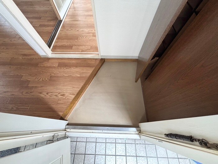 物件内観写真14　(玄関)