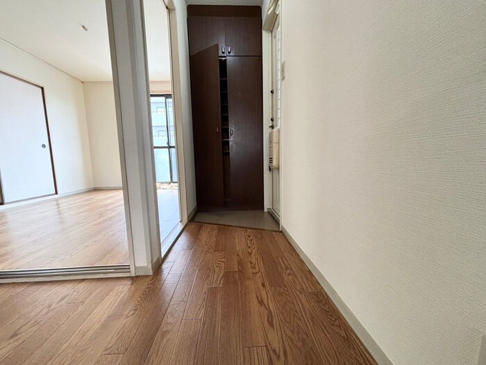 物件内観写真17　(廊下)