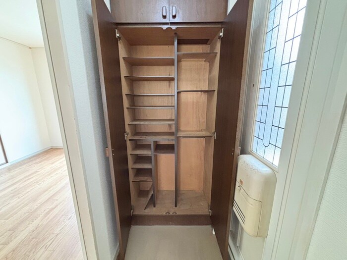 物件内観写真19　(靴箱)