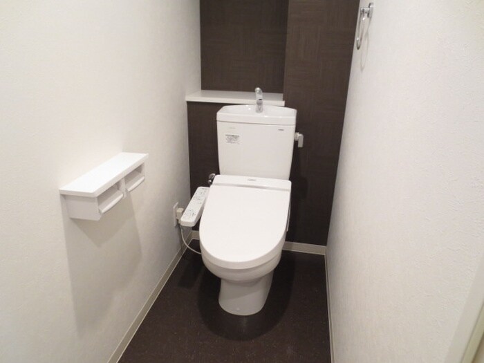 物件内観写真9　(トイレ)