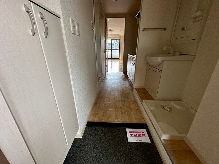 物件内観写真20　(玄関)