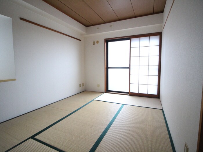 物件内観写真10　(居室)