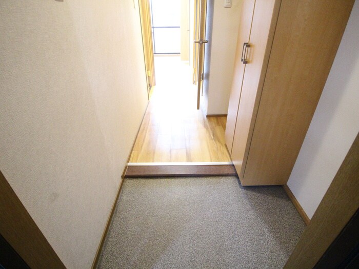 物件内観写真22　(玄関)