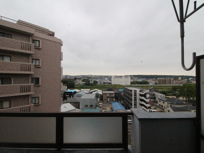 物件内観写真22　(室内からの展望)