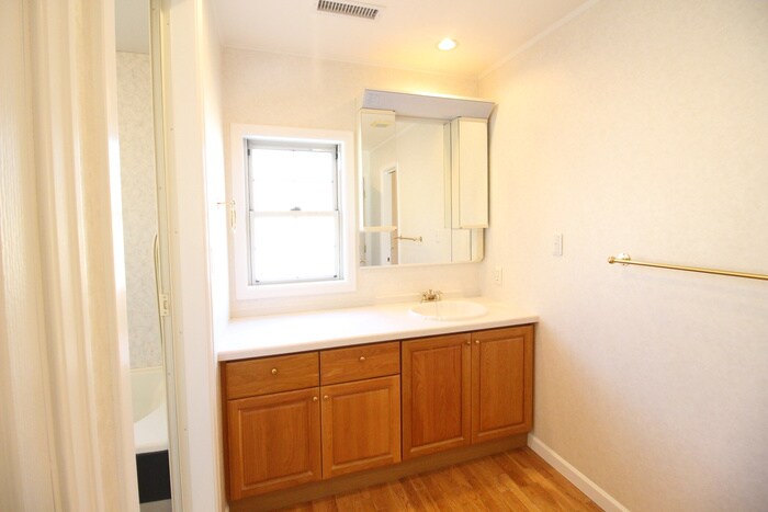 物件内観写真11　(洗面)