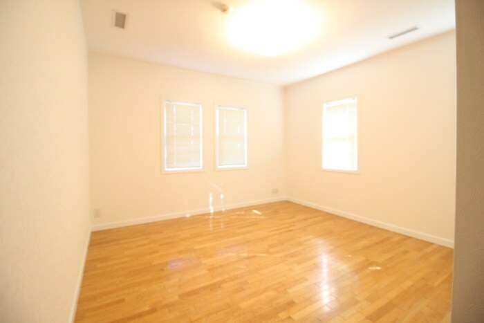 物件内観写真22　(居室)