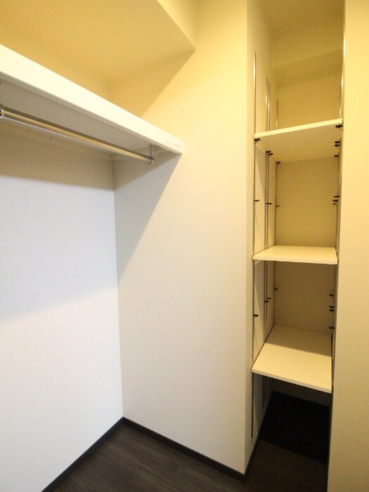 物件内観写真18　(収納)