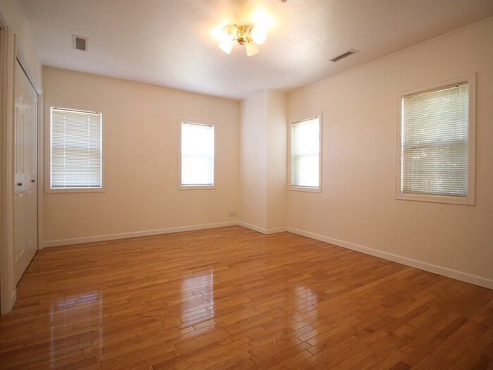 物件内観写真19　(居室)