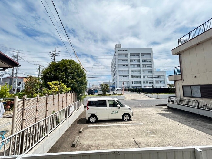 物件内観写真16　(室内からの展望)