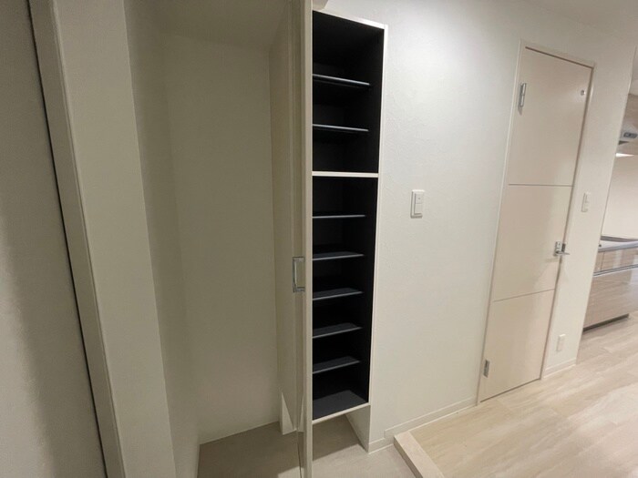 物件内観写真18　(靴箱)