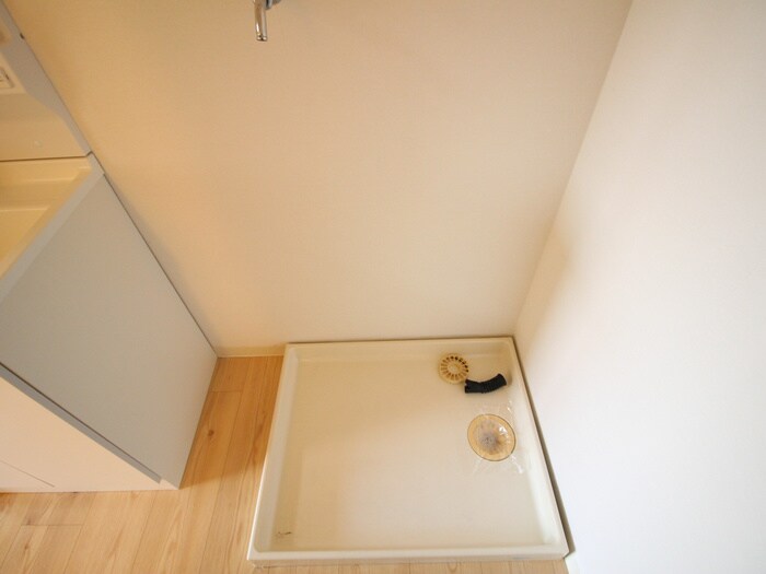 物件内観写真16　(洗濯機置場)