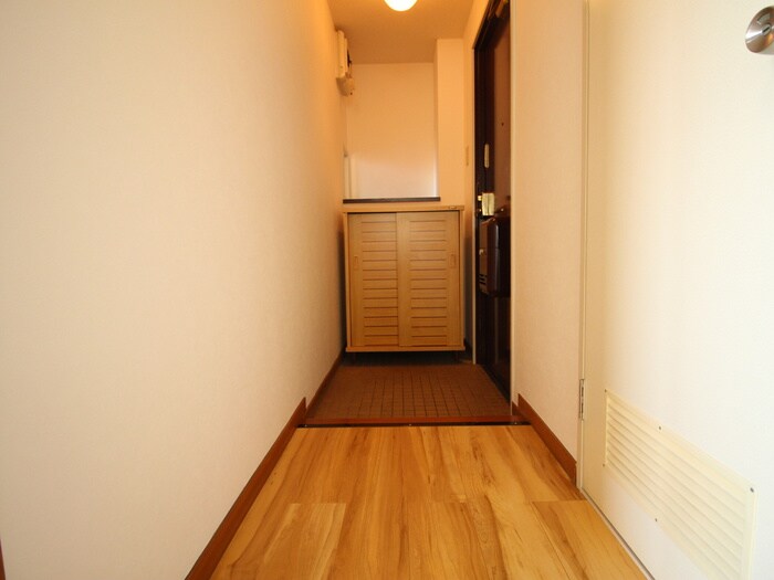 物件内観写真19　(玄関)