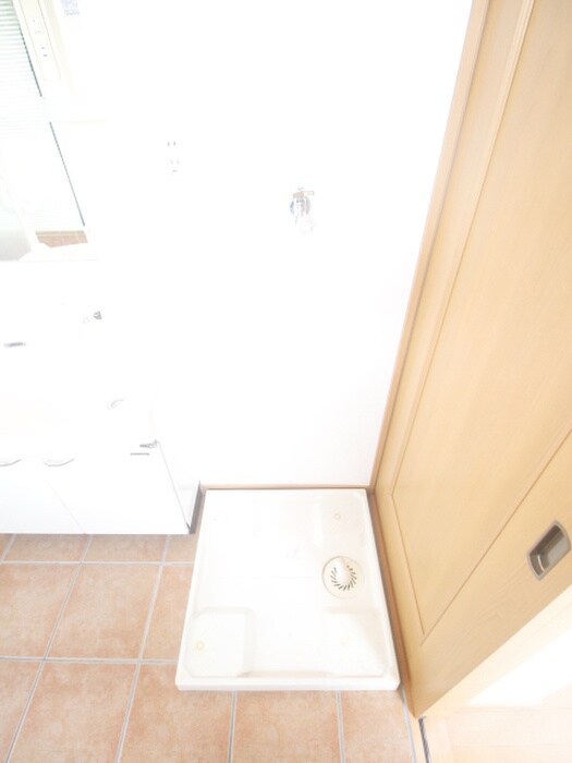 物件内観写真14　(洗濯機置場)