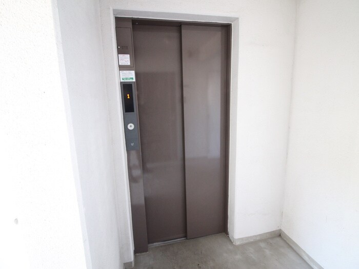 物件外観写真4　(建物設備)