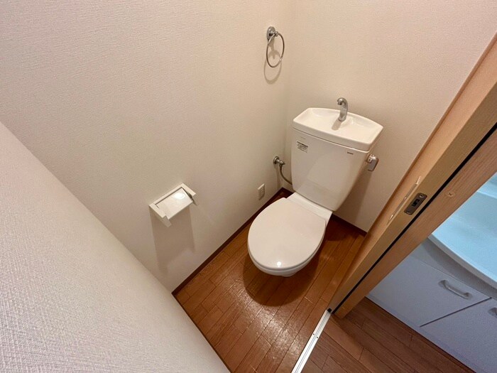 物件内観写真13　(トイレ)