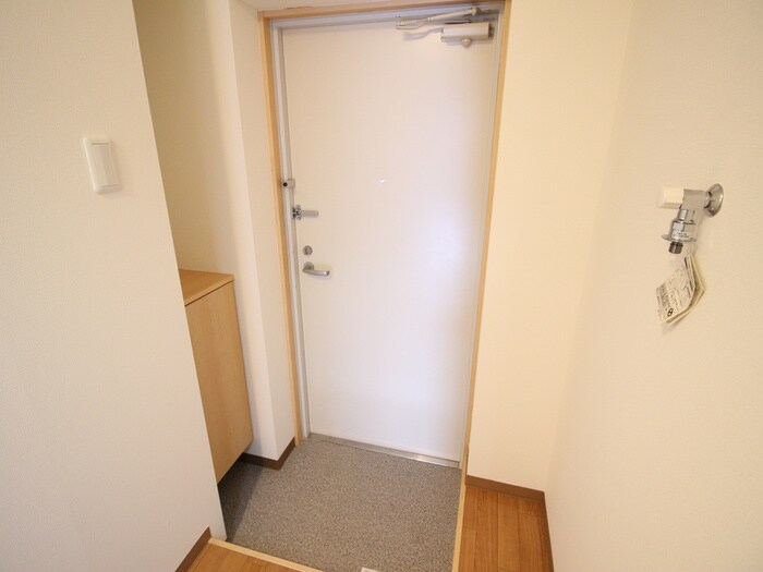 物件内観写真15　(玄関)