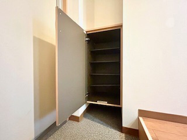 物件内観写真17　(靴箱)