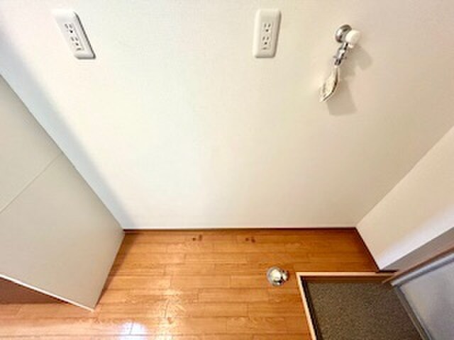 物件内観写真18　(洗濯機置場)