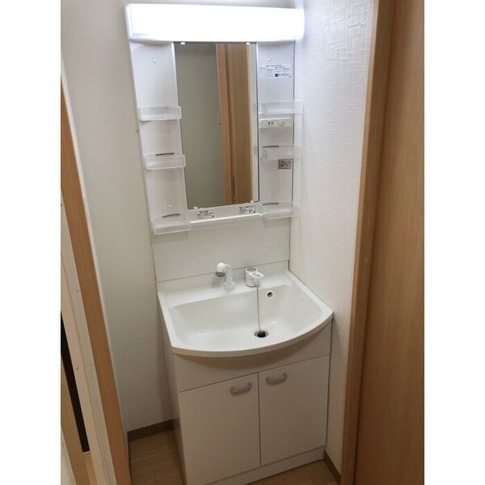 物件内観写真11　(洗面)