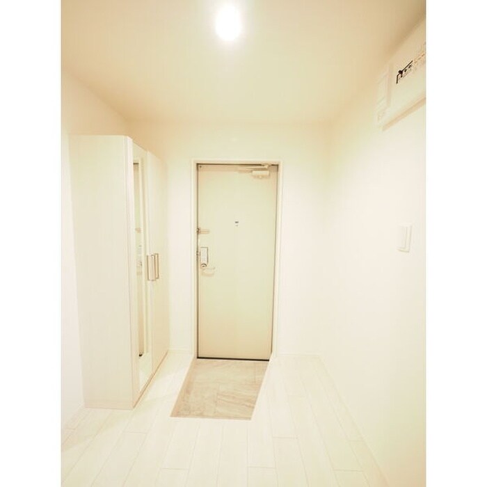 物件内観写真15　(玄関)