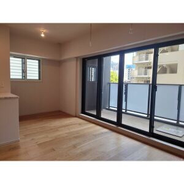 物件内観写真2　(居室)