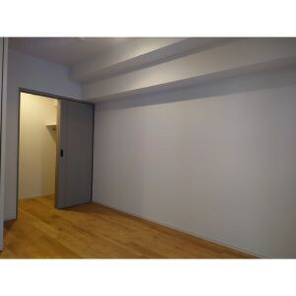 物件内観写真4　(居室)