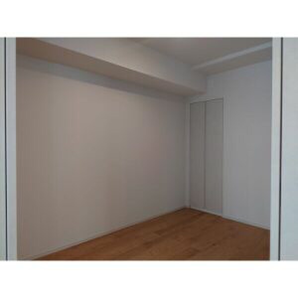 物件内観写真4　(居室)