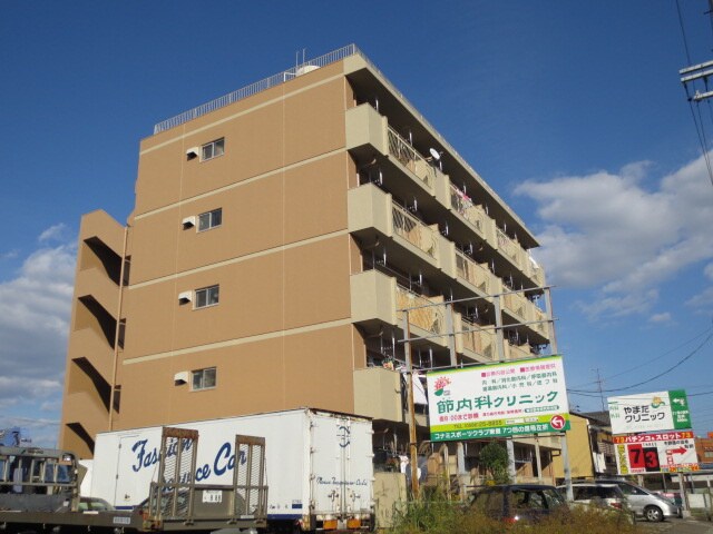 鎌田マンションの外観写真