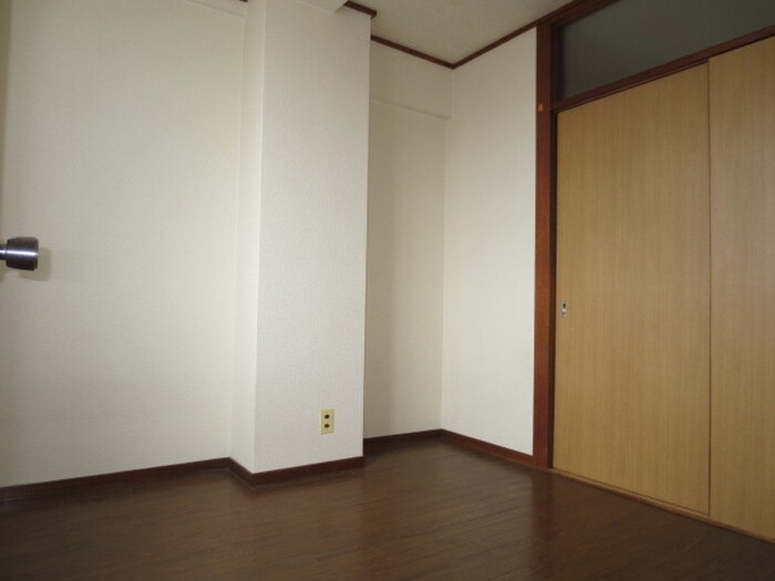 鎌田マンションの居室