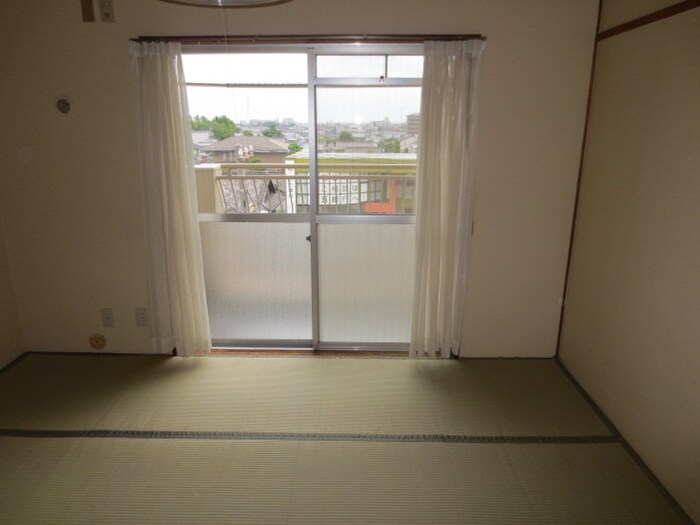 鎌田マンションの居室