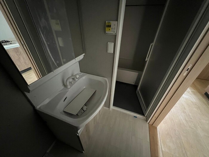 物件内観写真12　(洗面)