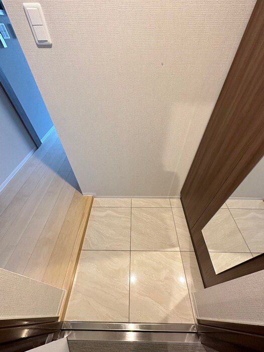 物件内観写真15　(玄関)