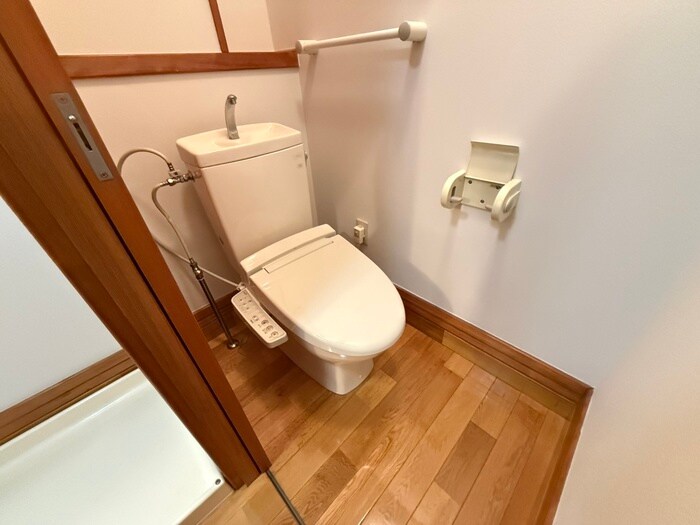 物件内観写真13　(トイレ)