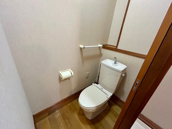物件内観写真13　(トイレ)