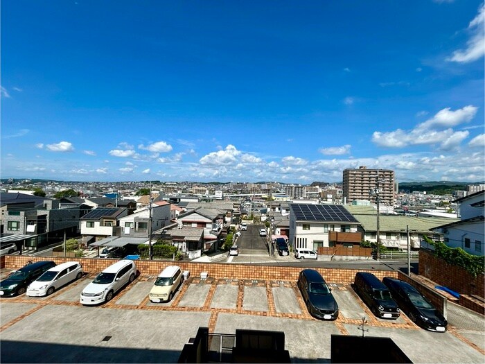 物件内観写真16　(室内からの展望)