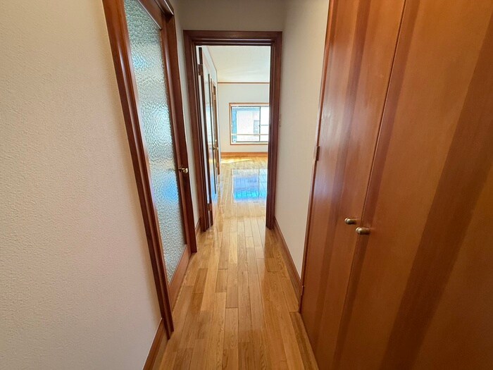 物件内観写真18　(廊下)