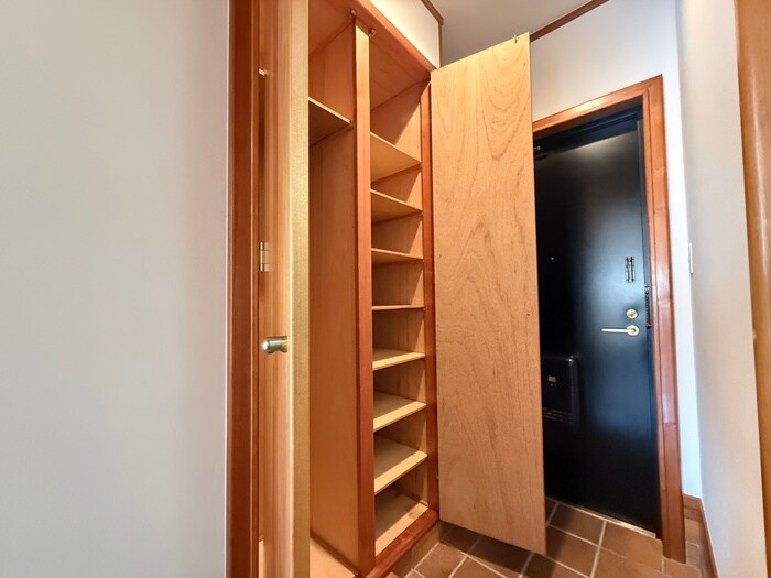 物件内観写真19　(靴箱)