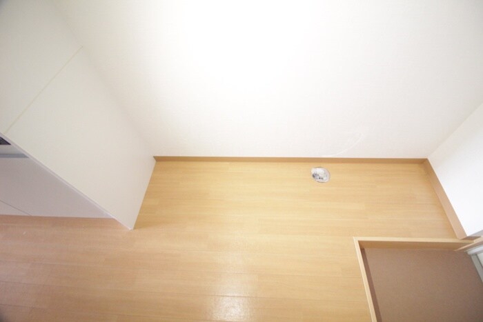 物件内観写真16　(洗濯機置場)