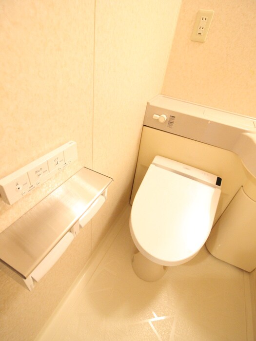 物件内観写真14　(トイレ)