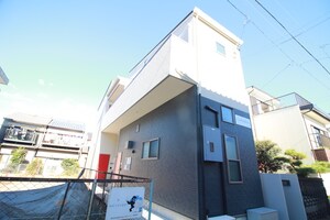 チェレスタ道徳外観写真