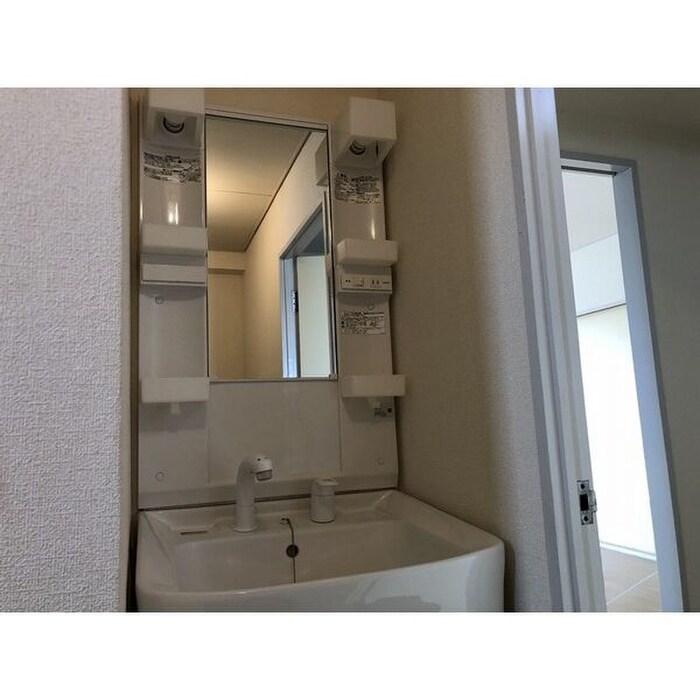 物件内観写真11　(洗面)