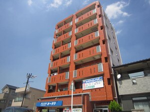 サンメゾン西春外観写真