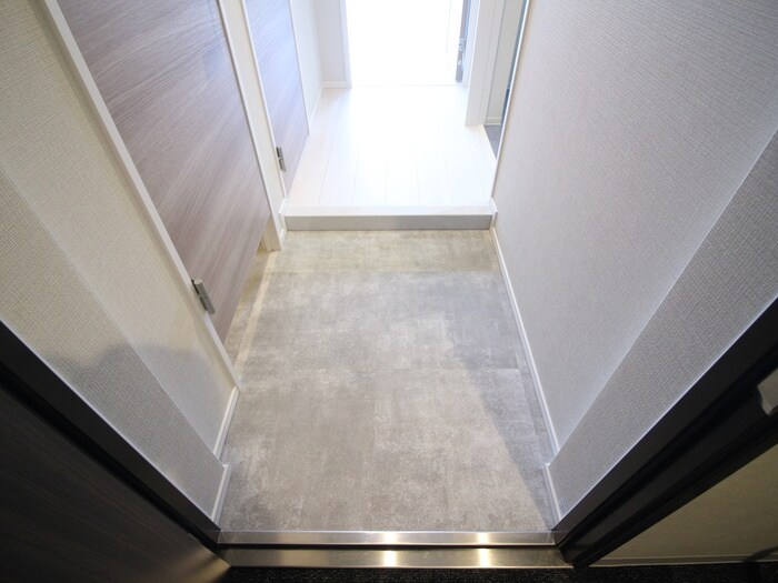 物件内観写真15　(玄関)