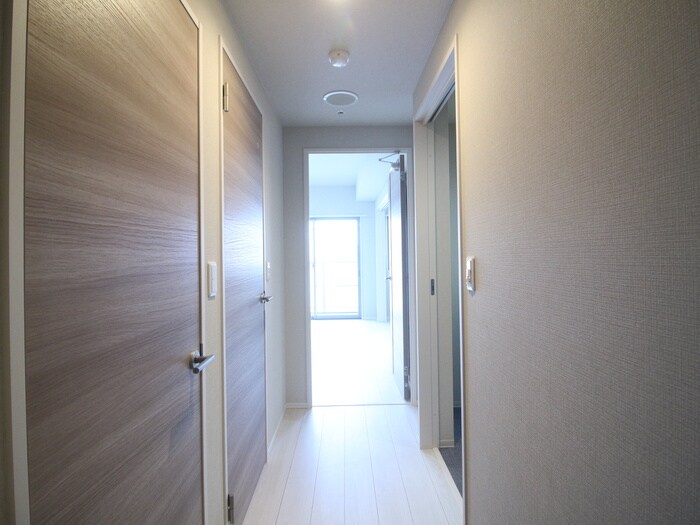 物件内観写真16　(廊下)